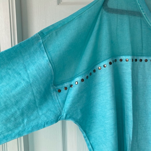 Tribal pullover top - Picture 3 of 8